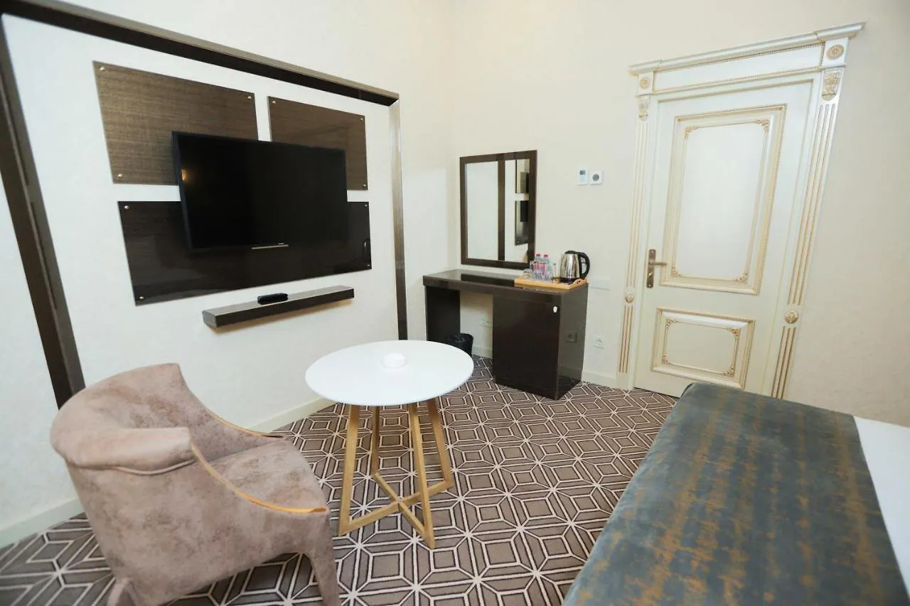 Krone Hotel Baku